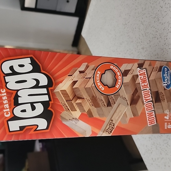 Hasbro Twister and Jenga Classic Game Set - Picture 3 of 3